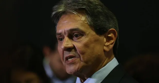 Imagem ilustrativa da notícia Roberto Jefferson vai parar no hospital após ser transferido