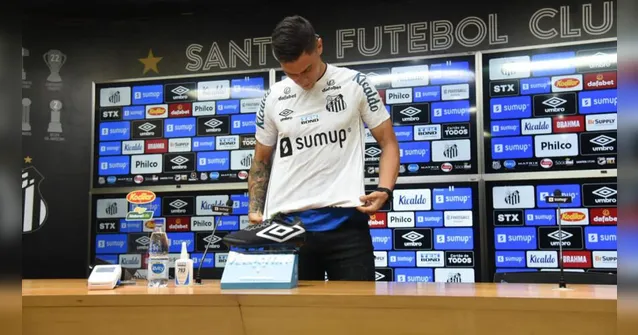 Imagem ilustrativa da notícia Vídeo: Zagueiro chega e Santos fala sobre casos de violência
