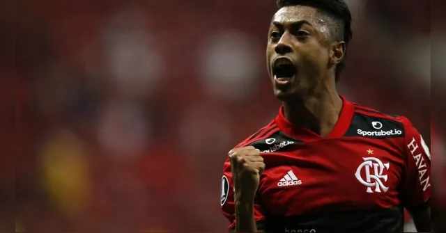 Imagem ilustrativa da notícia Torcedora do Flamengo processa Bruno Henrique em R$ 13 mi