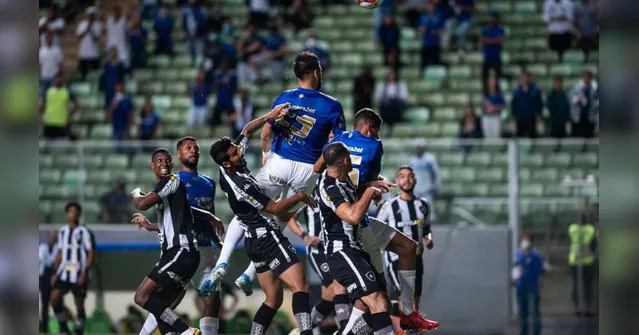 Imagem ilustrativa da notícia Goleiros se destacam e Botafogo e Cruzeiro ficam no empate