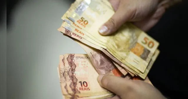 Imagem ilustrativa da notícia Governo deve anunciar novo auxílio de R$ 400