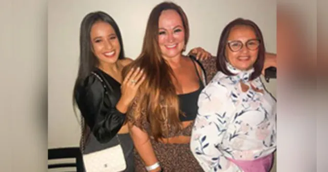 Imagem ilustrativa da notícia Mãe de Neymar tem encontro com duas mulheres: "Noite top"