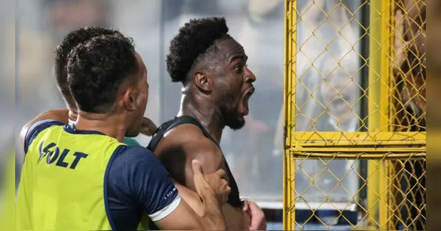 Imagem ilustrativa da notícia Remo vence o Náutico no retorno da torcida ao Baenão