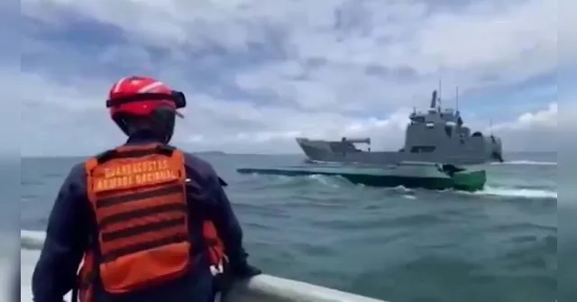 Imagem ilustrativa da notícia Marinha colombiana flagra submarino com 2 toneladas de pó