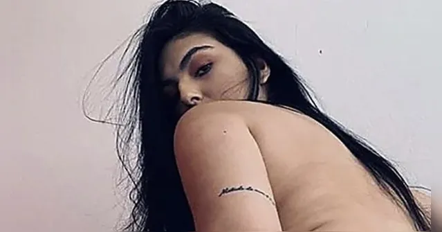 Imagem ilustrativa da notícia Clara Wellen tira a calcinha e dá zoom nas partes íntimas