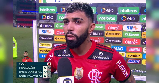 Imagem ilustrativa da notícia Torcedor joga copo na cara de Gabigol e em coronel do BEPE
