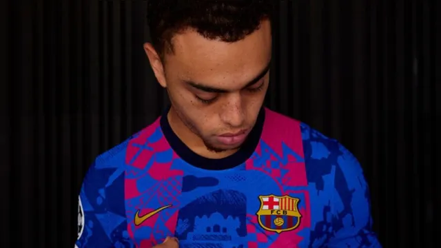 Imagem ilustrativa da notícia Vídeo: Barcelona lança nova camisa para a Champions League