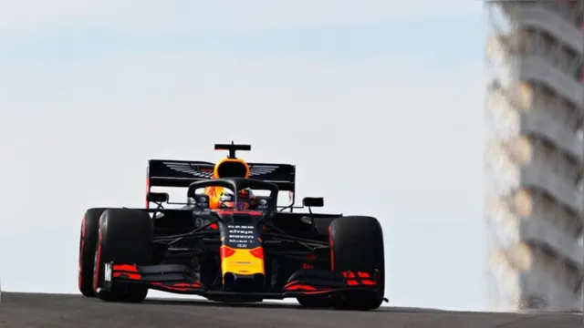 Imagem ilustrativa da notícia Verstappen vence GP dos EUA com Hamilton em 2º