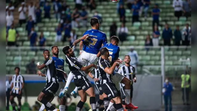 Imagem ilustrativa da notícia Goleiros se destacam e Botafogo e Cruzeiro ficam no empate