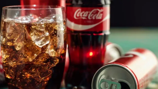 Imagem ilustrativa da notícia Homem de 22 anos morre após beber Coca-Cola