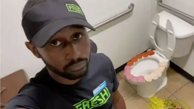 Imagem ilustrativa da notícia VÍDEO: funcionário do Subway põe comida no vaso sanitário