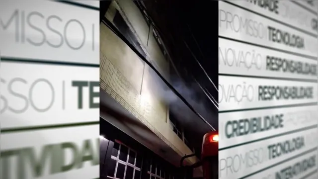 Imagem ilustrativa da notícia Vídeo:
fogo atinge antigo prédio da Defensoria Pública