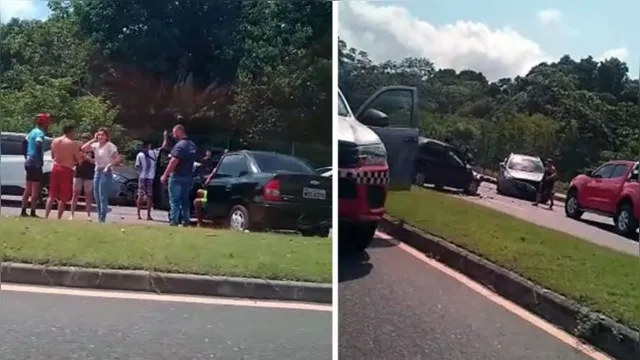 Imagem ilustrativa da notícia Vídeo: Carro invade contramão e colide com outro veículo