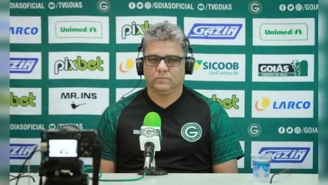 Imagem ilustrativa da notícia Caiu! Goiás anuncia saída do técnico Marcelo Cabo