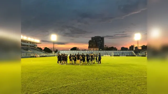 Imagem ilustrativa da notícia Botafogo realiza único treino em Belém visando Clube do Remo