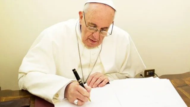 Imagem ilustrativa da notícia Círio: Papa Francisco envia mensagem para fiéis paraenses