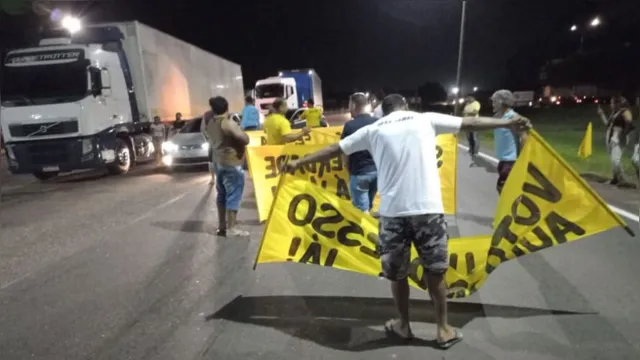 Imagem ilustrativa da notícia Caminhoneiros bloqueiam estradas no Pará. Veja onde