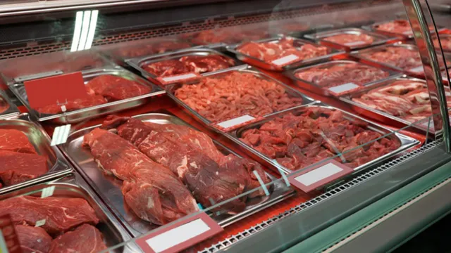 Imagem ilustrativa da notícia Artigo de luxo: homem furta 35 kg de carne de supermercado