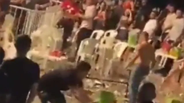 Imagem ilustrativa da notícia Vídeo mostra pancadaria no show de Zé Vaqueiro no Pará