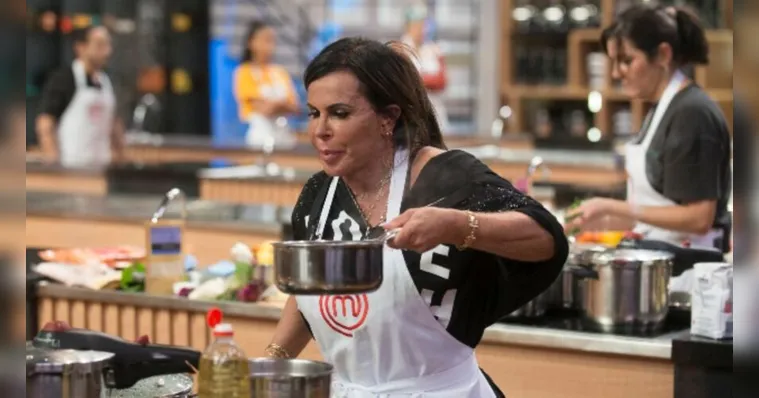 Imagem ilustrativa da notícia Vídeo: farofa paraense de Gretchen faz sucesso no Masterchef