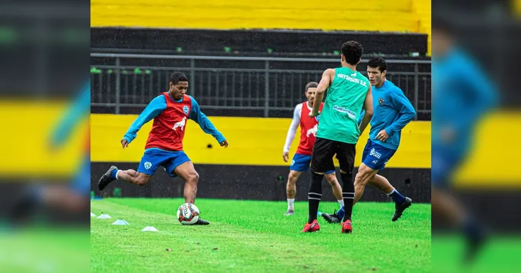 Imagem ilustrativa da notícia Antes de viagem, Paysandu realiza treino em Santa Catarina