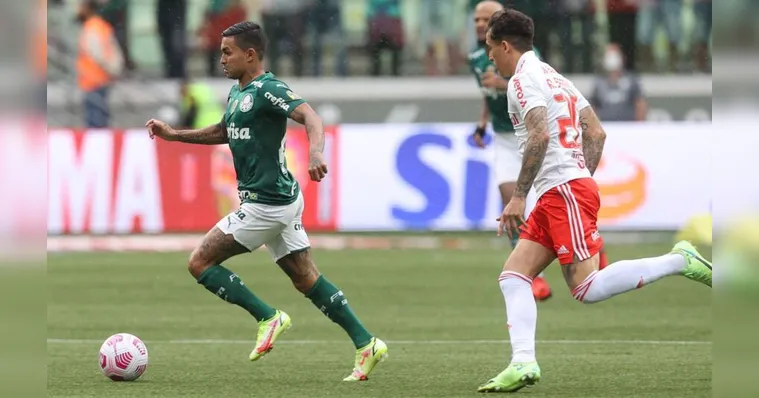 Imagem ilustrativa da notícia Palmeiras vence Internacional e retorna ao G4 do Brasileiro