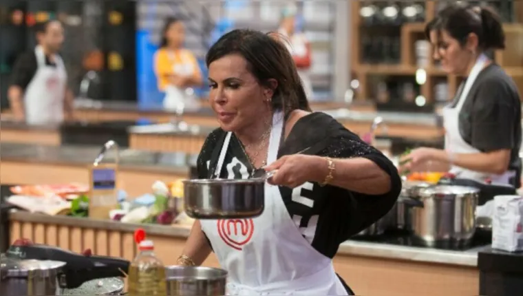 Imagem ilustrativa da notícia Vídeo: farofa paraense de Gretchen faz sucesso no Masterchef