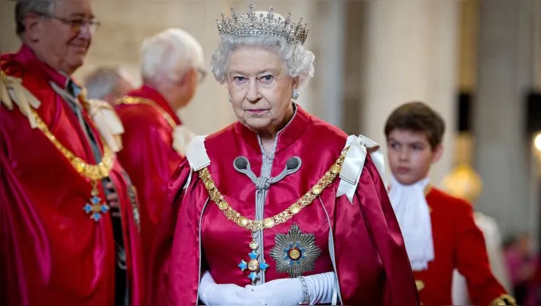 Imagem ilustrativa da notícia Família real prepara funeral da rainha Elizabeth