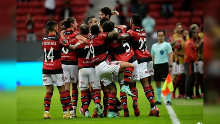 Imagem ilustrativa da notícia Decisão sobre torcida em campo vira guerra para o Flamengo