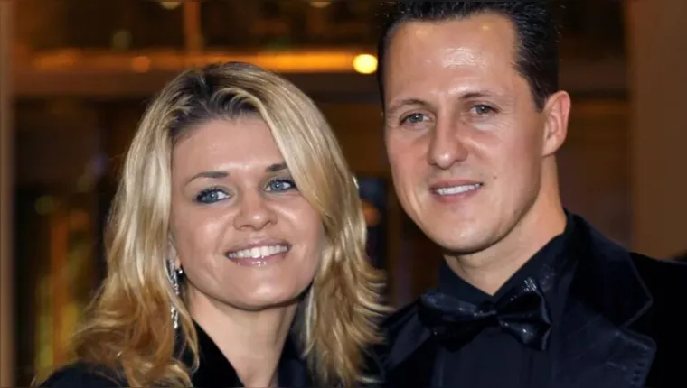 Imagem ilustrativa da notícia "Está diferente", diz esposa sobre o estado de Schumacher 