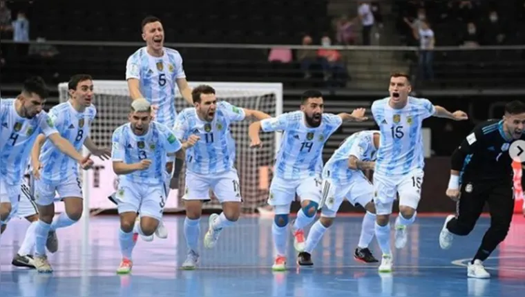 Imagem ilustrativa da notícia Clássico! Brasil enfrenta Argentina no mundial de futsal