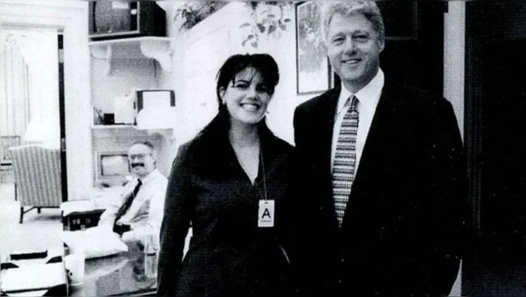 Imagem ilustrativa da notícia Escândalo sexual de Bill Clinton com estagiária vira série