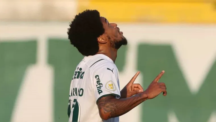 Imagem ilustrativa da notícia Palmeiras vence Chape com Luiz Adriano voltando a marcar