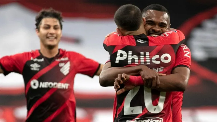 Imagem ilustrativa da notícia Sul-americana: Athletico vence e fará final com Bragantino