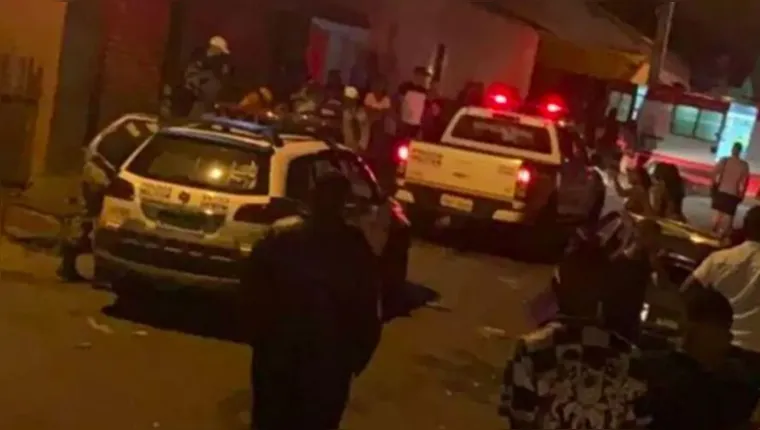Imagem ilustrativa da notícia Motorista apanha após atropelar 15 pessoas em um pagode