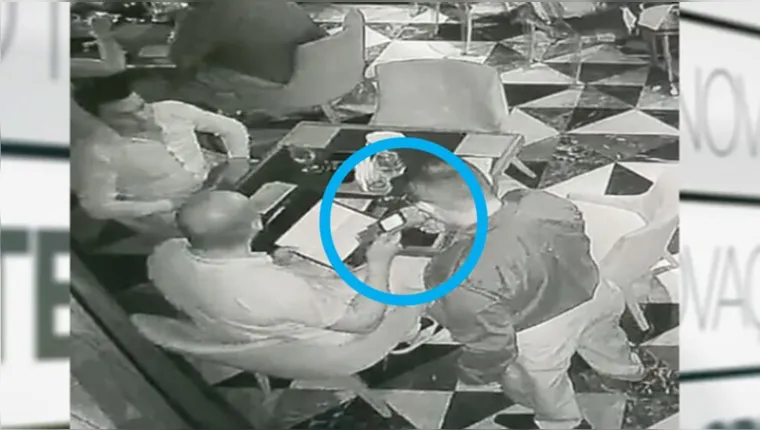 Imagem ilustrativa da notícia Vídeo: quadrilha aplica golpe com máquina de cartão em Belém