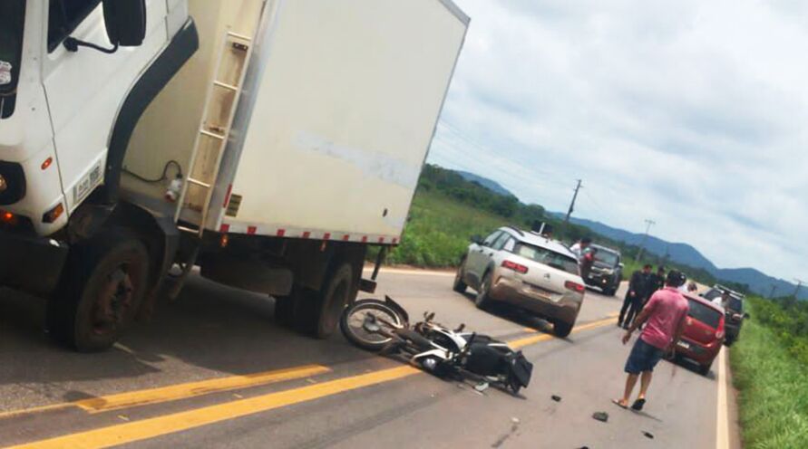 Juninho estava de motocicleta indo de Pau D'arco para Redenção quando colidiu na traseira de um caminhão-baú