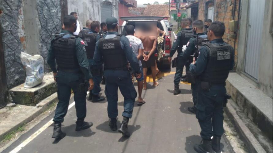Imagem ilustrativa da notícia: Ananindeua: homem invade escola, rouba e tranca vítimas