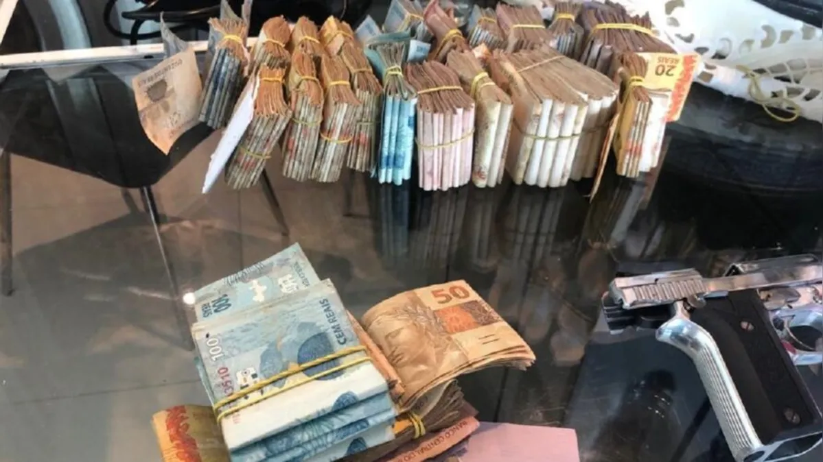 Imagem ilustrativa da notícia Shopping e condomínio são alvos de busca contra jogo de azar