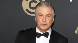 Alec Baldwin filmava "Rust" quando atirou na assistente de forma acidental