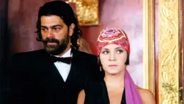 "O Cravo e a Rosa" foi exibida pela primeira vez entre 2000 e 2001, mostrando o amor e as brigas entre Catarina (Adriana Esteves) e Petruchio (Eduardo Moscovis). 
