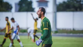 Goleiro Axel Lopes, um dos principais nomes do Castanhal durante a temporade de 2021.