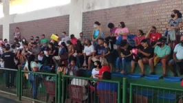 O evento está ocorrendo na Escola Estadual de Ensino Médio e Fundamental Deuzuíta de Melo Albuquerque, no bairro Laranjeiras, núcleo Cidade Nova. 