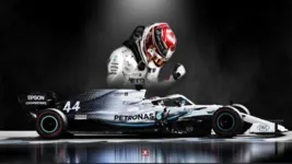 Lewis Hamilton, da Mercedes, diminuiu a vantagem do atual líder, Max Verstappen, para 14 pontos.