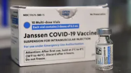 As pessoas que tomaram apenas uma dose da Janssen terão de ser vacinadas com uma segunda dose após, no mínimo, dois meses da primeira