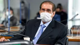 Proposta do senador Jader estabelece que universitários em fase final de conclusão de curso superior ou pós-graduação poderão participar do programa.