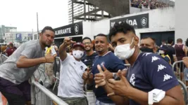 Imagem ilustrativa da notícia Torcida do Clube do Remo faz a festa no Baenão. Veja!