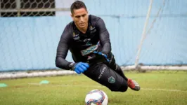 Goleiro Renan Rocha foi um dos nomes que deram adeus ao Manaus.