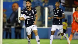 O jogador marcou dois gols contra o Clube do Remo.