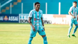 O jogador não conseguiu ter boas atuações com a camisa azul celeste.